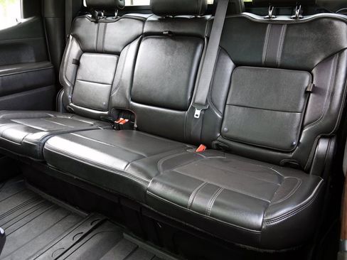 Used 2020 Chevrolet Silverado 1500 High Country image 12