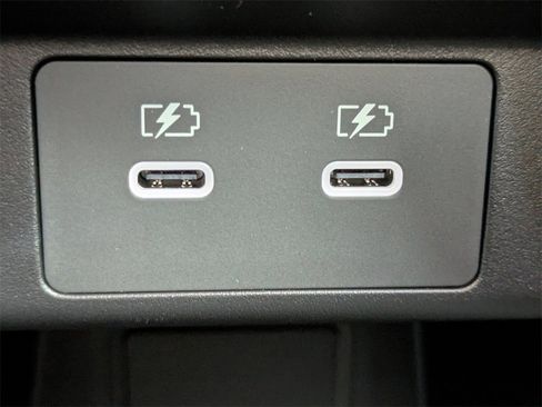 New 2026 Mitsubishi Outlander SE image 15