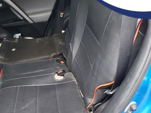 Used 2018 Toyota RAV4 XLE AWD/4WD image 8
