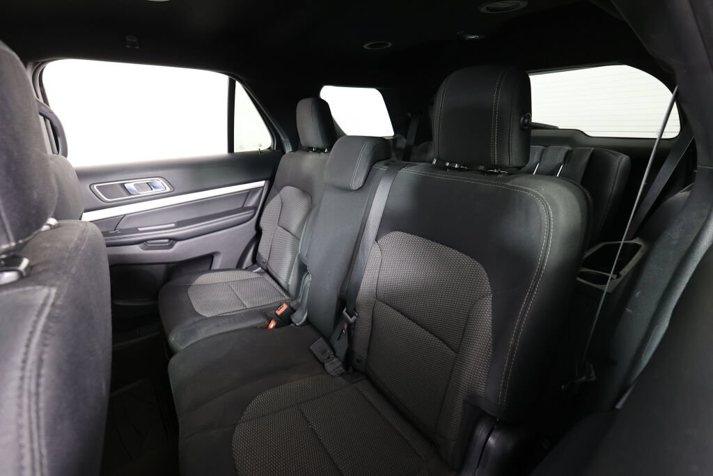 Used 2017 Ford Explorer XLT AWD/4WD image 15