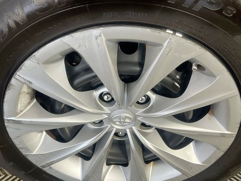 Used 2017 Toyota Camry LE FWD image 14