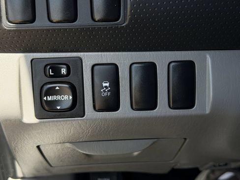 Used 2012 Toyota Tacoma PreRunner w/ SR5 Pkg RWD image 23
