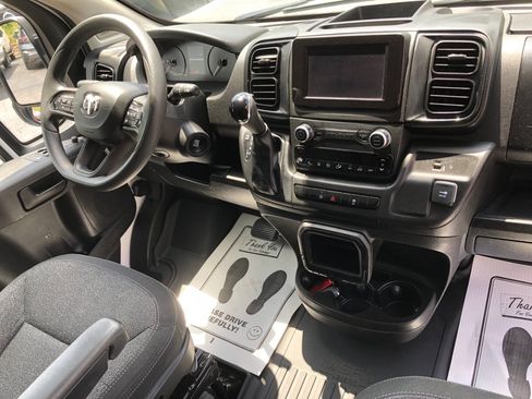 Used 2025 RAM ProMaster 2500 w/ Convenience Group FWD image 25