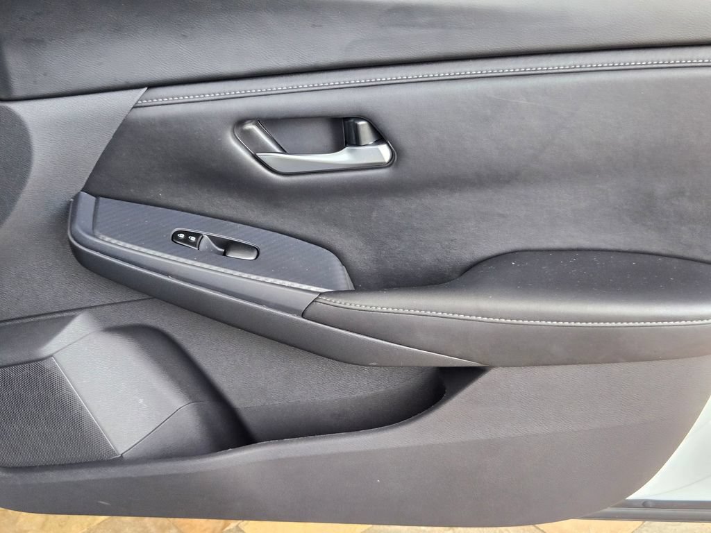 Used 2023 Nissan Sentra S FWD image 28