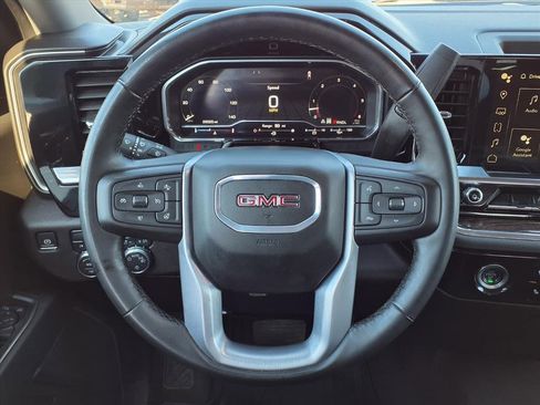 Used 2024 GMC Sierra 1500 SLE image 30