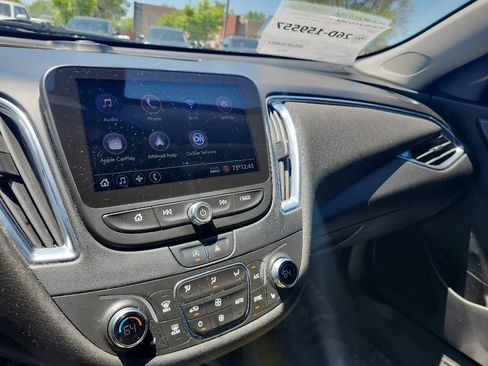 Used 2020 Chevrolet Malibu LT FWD image 31