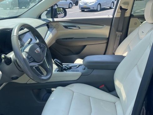 Used 2019 Cadillac XT5 Luxury FWD image 5