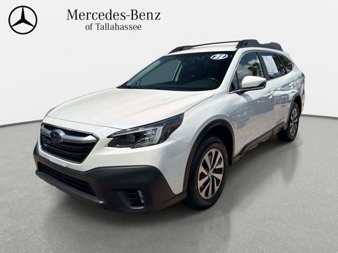 Used 2022 Subaru Outback Premium AWD/4WD image 1