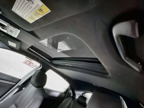 Used 2019 Honda Civic EX image 10