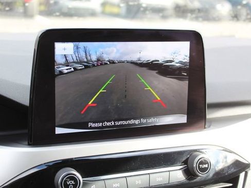 Used 2022 Ford Escape SE w/ Cold Weather Package image 22