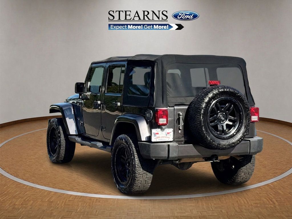 Used 2017 Jeep Wrangler Unlimited Sahara w/ Connectivity Group AWD/4WD image 14