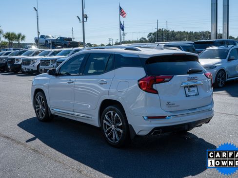 Used 2018 GMC Terrain Denali w/ Advanced Safety Package image 5