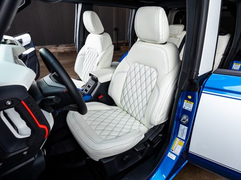 Used 2026 Ford Bronco Heritage Edition AWD/4WD image 27