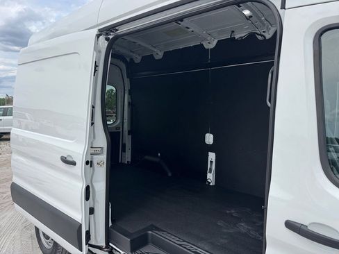 New 2026 Ford Transit 250 148 High Roof RWD image 23
