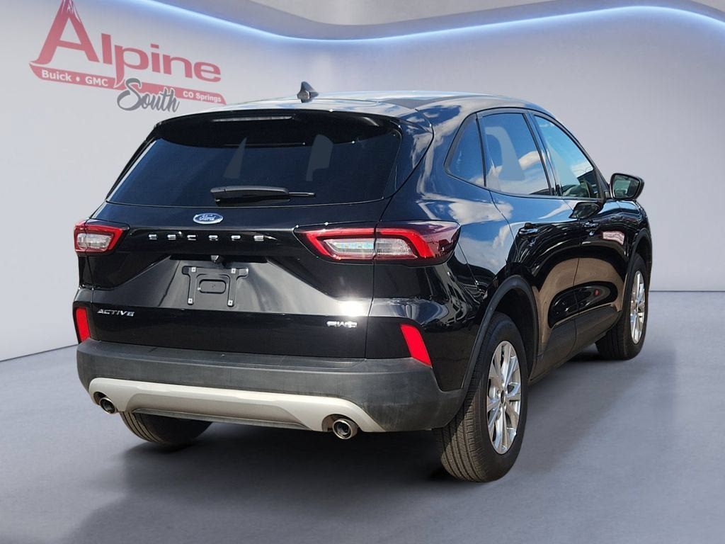 Used 2025 Ford Escape Active AWD/4WD image 5