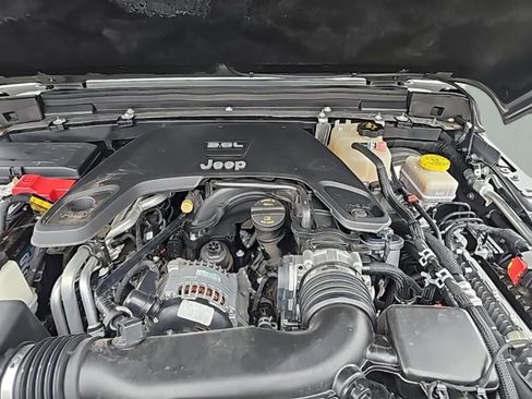 Used 2020 Jeep Wrangler Sport image 11