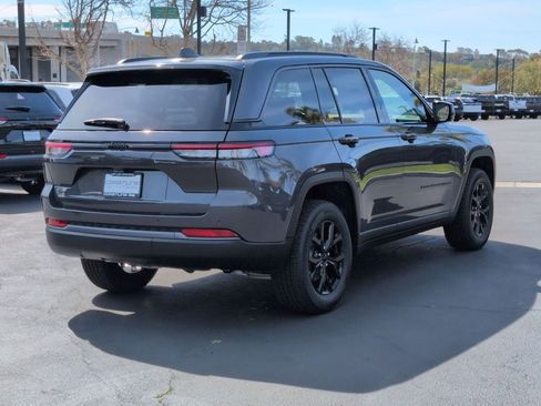New 2026 Jeep Grand Cherokee Altitude AWD/4WD image 5