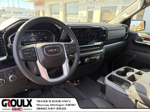 Used 2023 GMC Sierra 1500 Elevation image 13