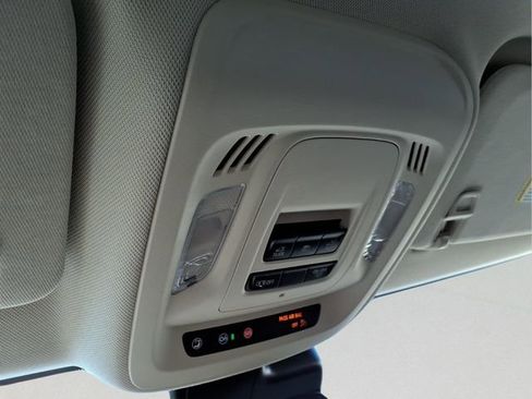 Certified 2023 Buick Envision Essence w/ Sport Touring Package image 25