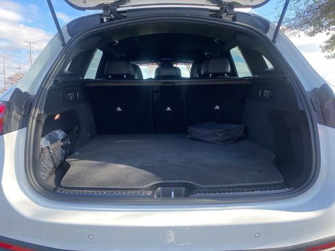 Used 2025 Mercedes-Benz GLC 350e GLC 350e image 7