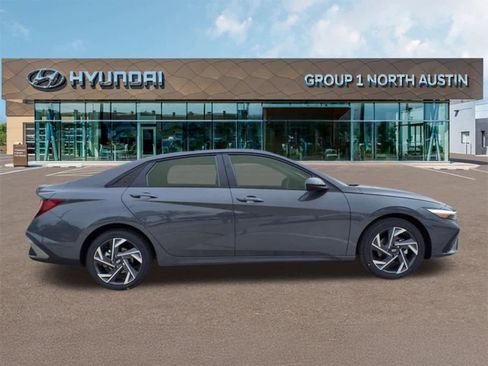 New 2025 Hyundai Elantra Sport image 4
