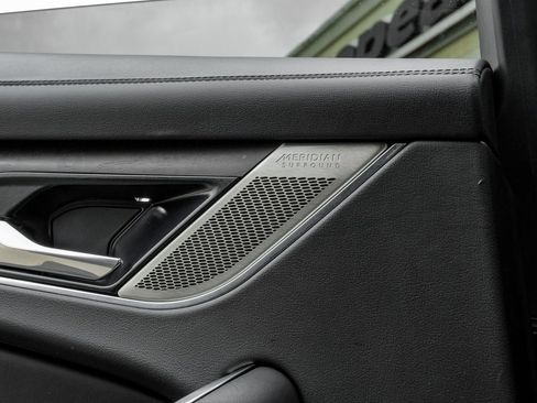 Used 2022 Jaguar F-PACE S image 50