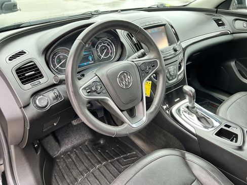 Used 2015 Buick Regal image 9