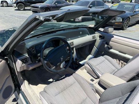 Used 1992 Ford Mustang GT RWD image 24