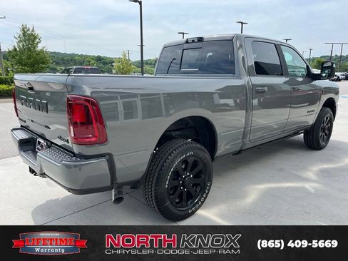 New 2026 RAM 2500 Laramie AWD/4WD image 21