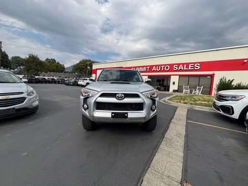 Used 2021 Toyota 4Runner TRD Off-Road Premium w/ Moonroof Package image 5