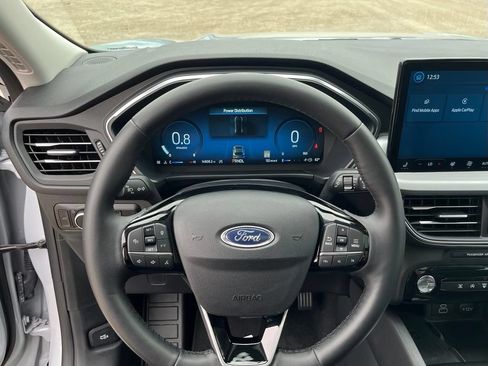 Used 2025 Ford Escape Platinum AWD/4WD image 20