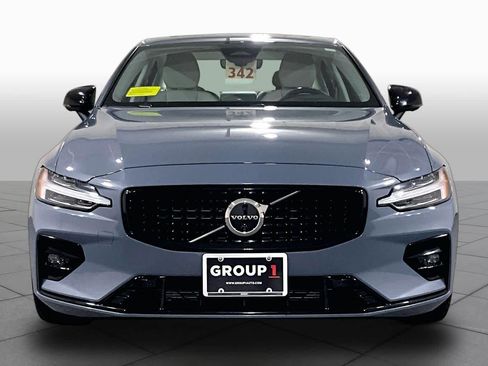 Used 2023 Volvo S60 B5 Plus AWD/4WD image 3