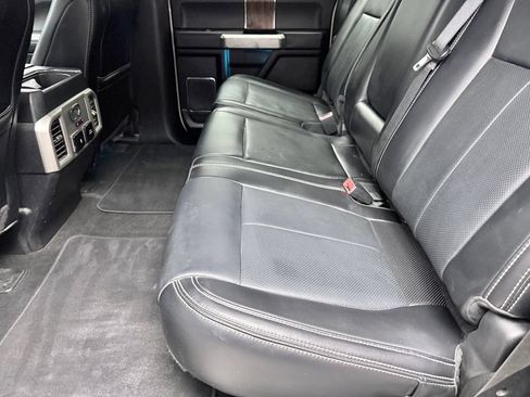 Used 2019 Ford F150 Lariat w/ Equipment Group 502A Luxury AWD/4WD image 14
