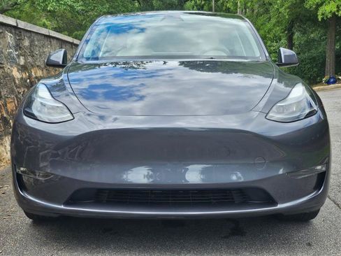 Used 2023 Tesla Model Y AWD image 6