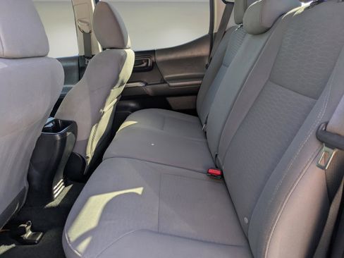 Used 2018 Toyota Tacoma SR5 image 13