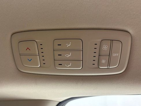 Used 2024 Kia Carnival LX FWD image 12