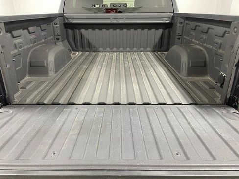 Used 2023 Chevrolet Silverado 1500 Custom image 24