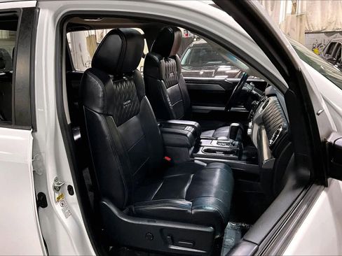 Used 2017 Toyota Tundra Platinum image 8