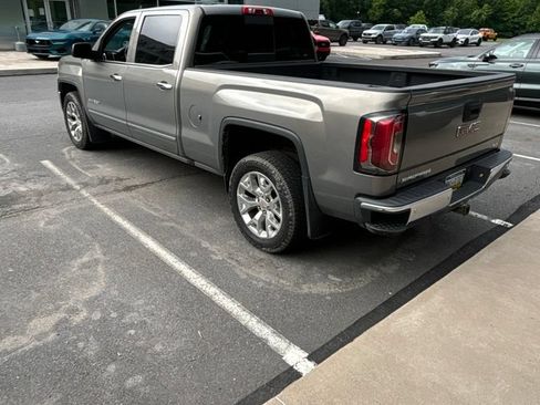 Used 2017 GMC Sierra 1500 SLT w/ SLT Premium Package AWD/4WD image 6