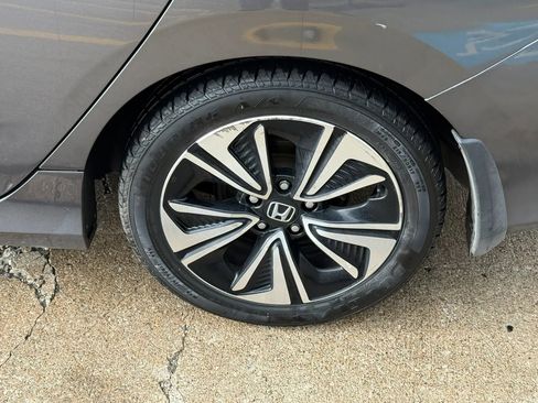 Used 2017 Honda Civic EX-T image 39