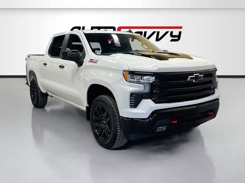 Used 2026 Chevrolet Silverado 1500 LT Trail Boss w/ Convenience Package II image 1