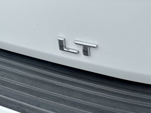Used 2024 Chevrolet Tahoe LT RWD image 14