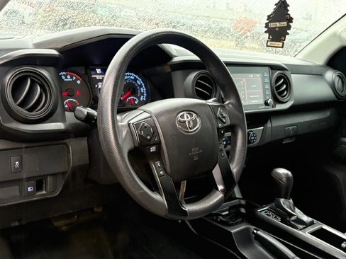 Used 2021 Toyota Tacoma SR w/ SX Package image 8