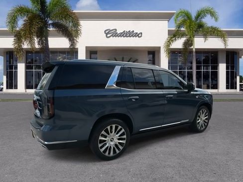 Certified 2025 Cadillac Escalade Premium Luxury Platinum image 15