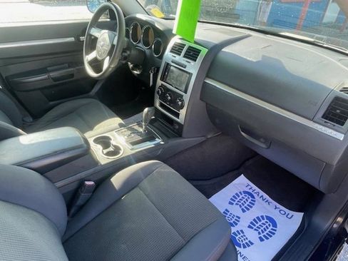 Used 2010 Dodge Charger SXT image 11
