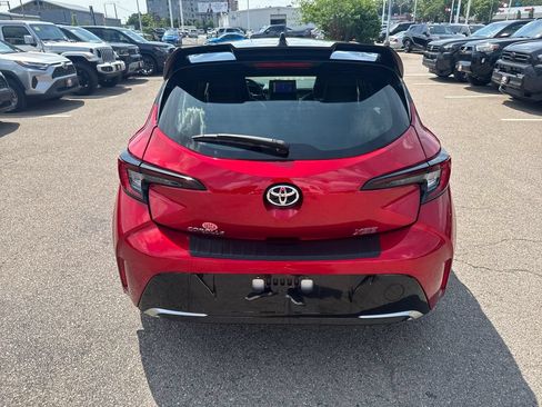 Used 2025 Toyota Corolla XSE FWD image 6