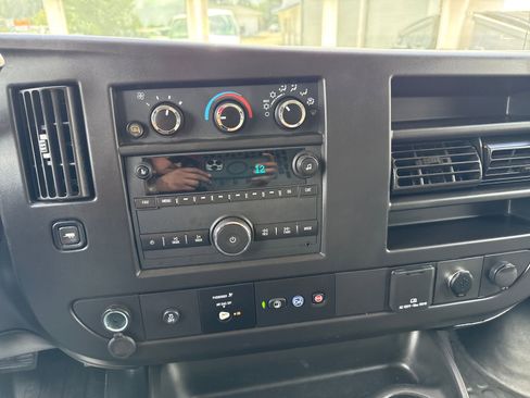 Used 2022 Chevrolet Express 2500 Extended w/ Driver Convenience Package image 18