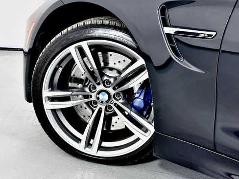 Used 2016 BMW M4 Convertible image 27
