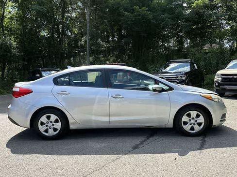 Used 2015 Kia Forte LX FWD image 3