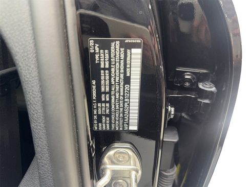 Used 2023 Porsche Macan image 89